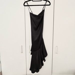 NWT LULU’S Black Strappy Ruffled Detail Satin Mermaid Pretty Midi Dress Size S